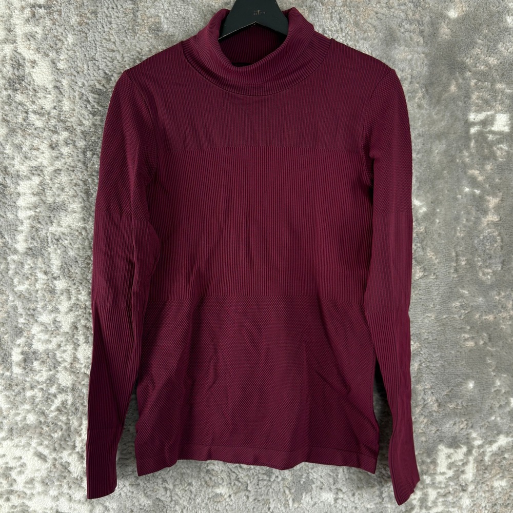 Athleta Size L Ribbed Seamless Turtleneck Activewear Top‎ Burgundy Long Sleeve